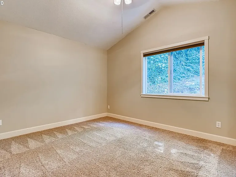 1402 Parrish St — Photo 9