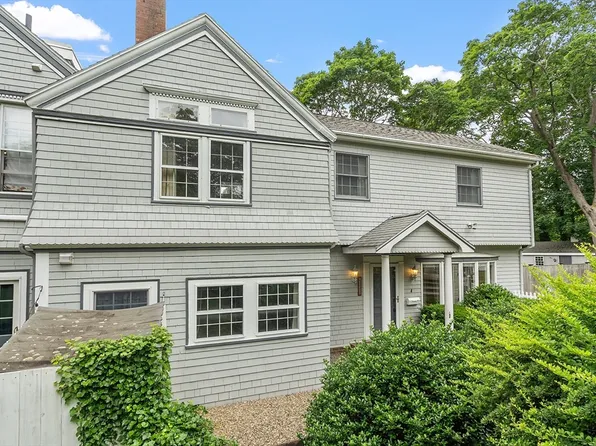 4 Dalton Ave #3, Gloucester, MA 01930