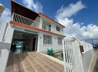 C30 Urb Campo Alegre Los Robles St, Bayamon, PR 00956