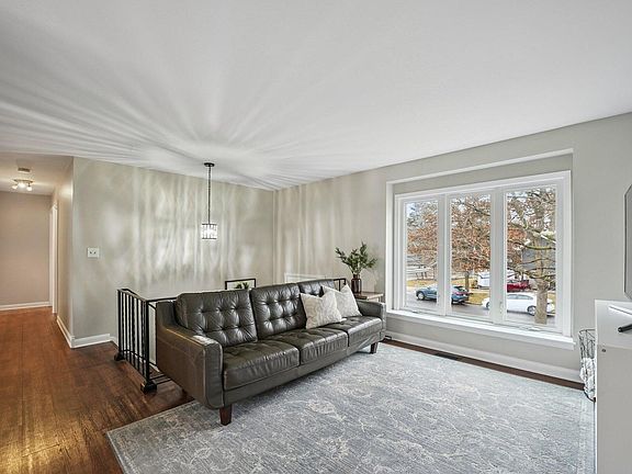 3rd image of 311 Harding Ave