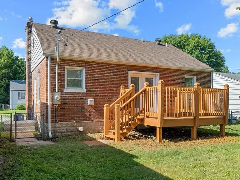9533 Muriel Ave — Photo 14
