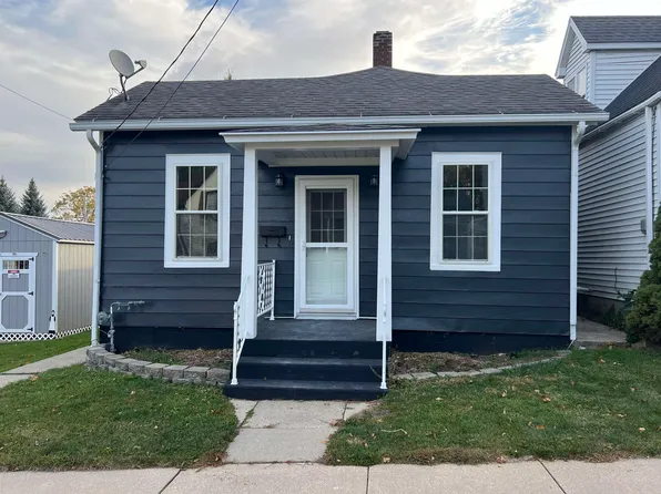 321 N Main St, Dodgeville, WI 53533