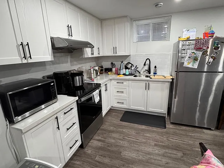 1377 Coronation Dr — Photo 5