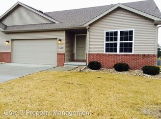 630 Buoy Ct, Chatham, IL 62629