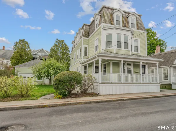 9-11 Diving Street, Stonington, CT 06378