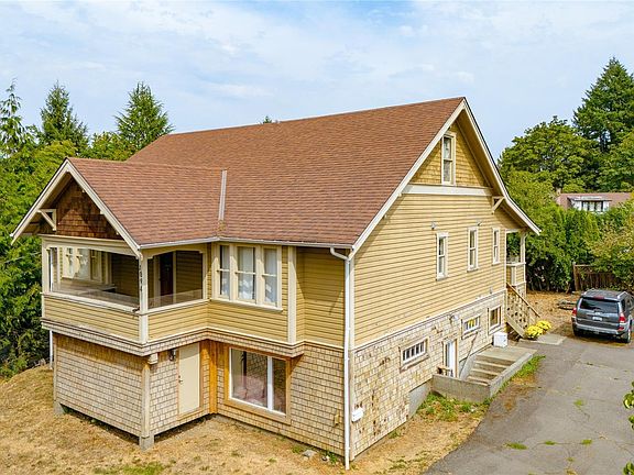 5th image of 1094 Islay St