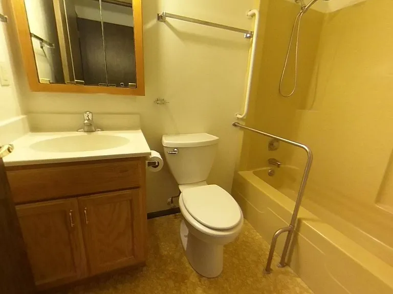 314 W Broadway St #5 — Photo 7