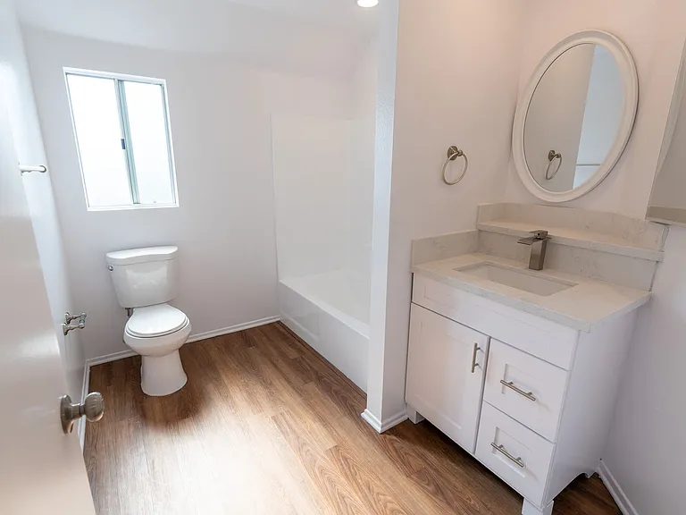 4444 Ensign Avenue — Photo 73