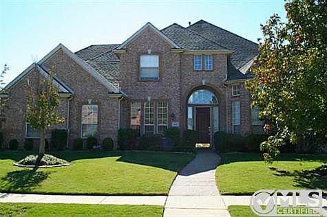 1st image of 820 Clearwater Ln