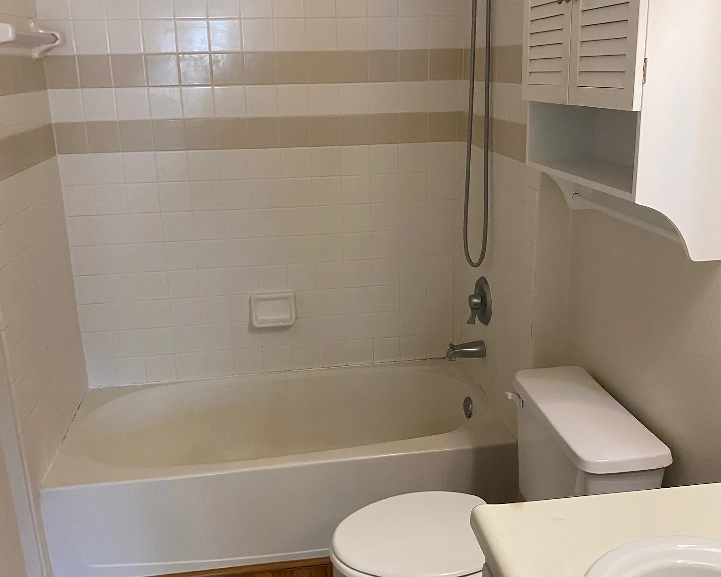2 bed, 1100 sqft, $1,595 — Photo 2
