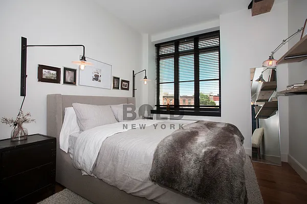 Rented by Bold New York | media 149