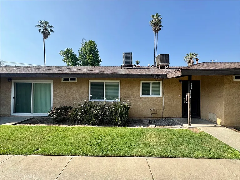 357 N Vermont Ave — Photo 1