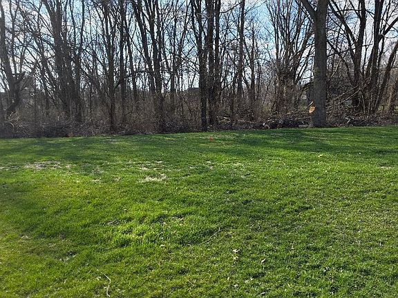 3rd image of 1712 Green Acres Dr