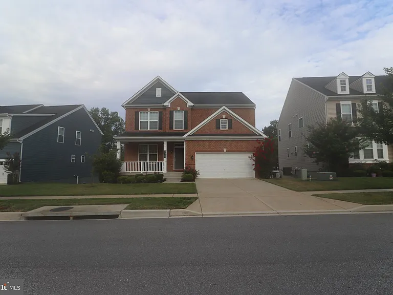 3348 Burton Dr — Photo 4