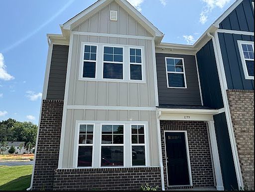 1st image of 1179 Foundry Dr #1