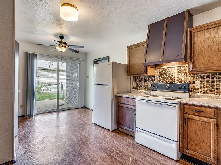 7525 Kingsmill Ter — Photo 5