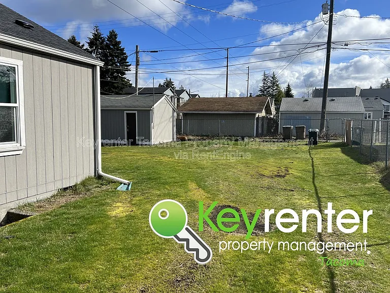 4803 S Oakes St — Photo 16