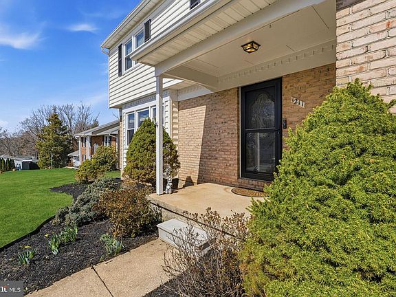 4th image of 1211 Grafton Shop Rd