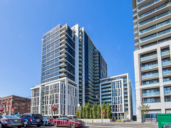 400 Adelaide St E, Toronto, ON