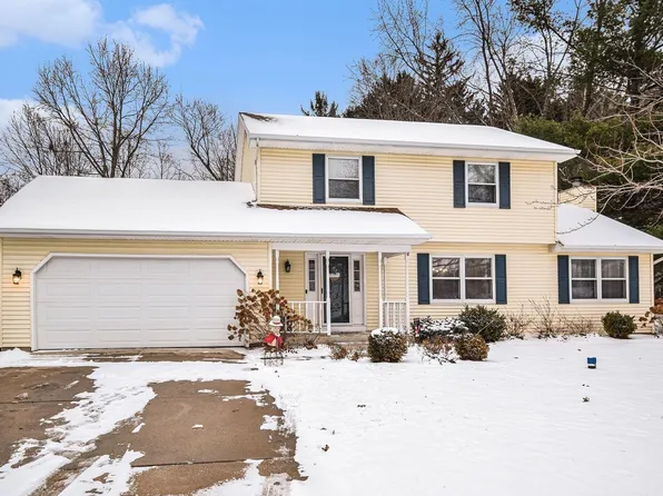 22945 Weymouth Ln, Elkhart, IN 46516