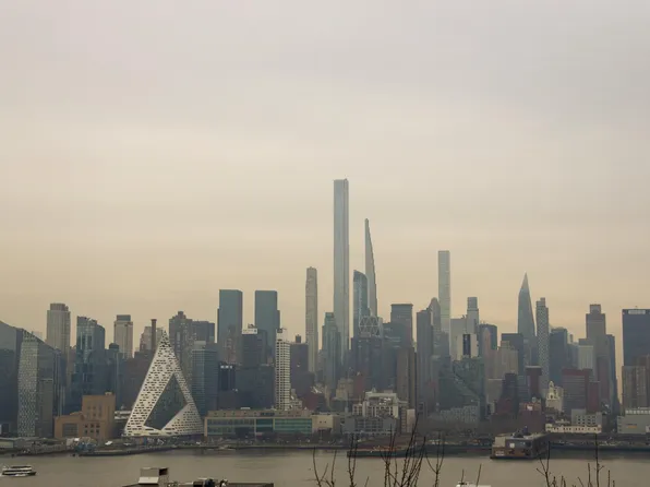 883 Boulevard East image 1 of 12