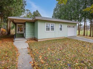 2151 S 17th St, Manitowoc, WI 54220