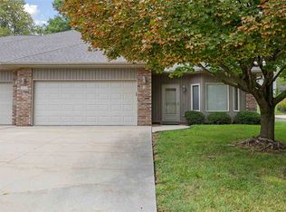 985 Applewood Ct UNIT 2, Coralville, IA 52241