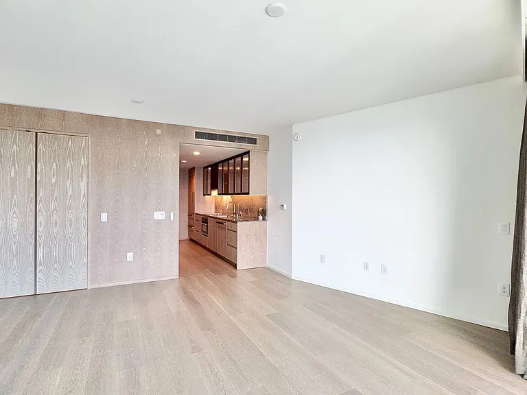 1000 Auahi St #3909 — Photo 10