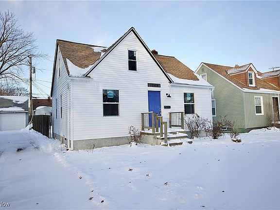 3rd image of 13904 Highlandview Ave