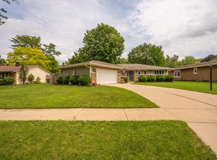 1608 Mayflower Dr, Dekalb, IL 60115