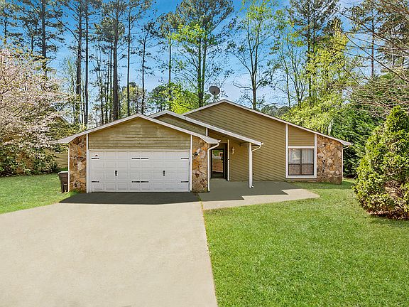 2nd image of 1140 Park Forest Dr