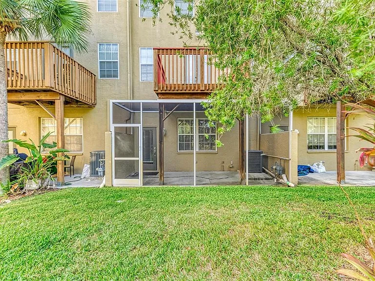 3047 Pointeview Dr — Photo 44