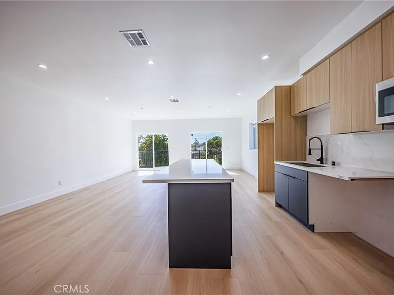 1332 S Longwood Ave #1 — Photo 10