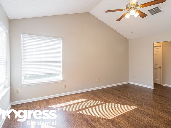 3rd image of 8148 Settlers Landing Trl N