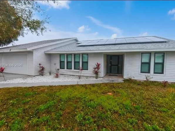 333 NE Greenbrier Ave, Port Saint Lucie, FL 34983