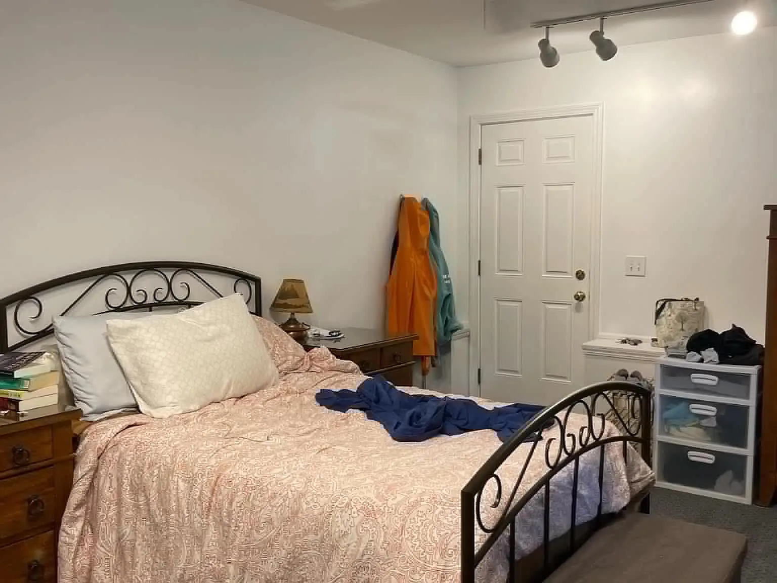 1 bed, 850 sqft, $2,200 — Photo 2