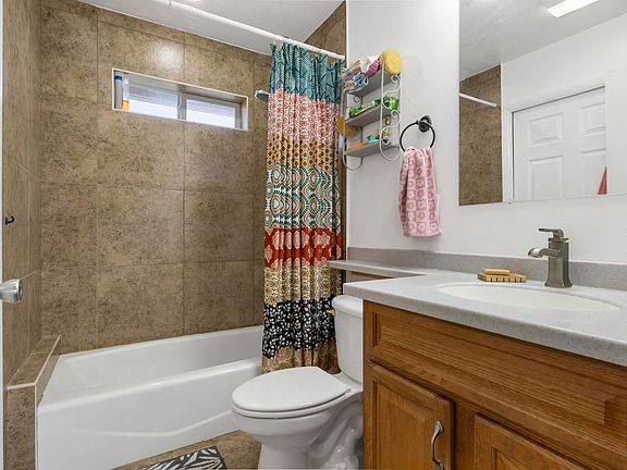 4th image of 1933 S Lee Ln