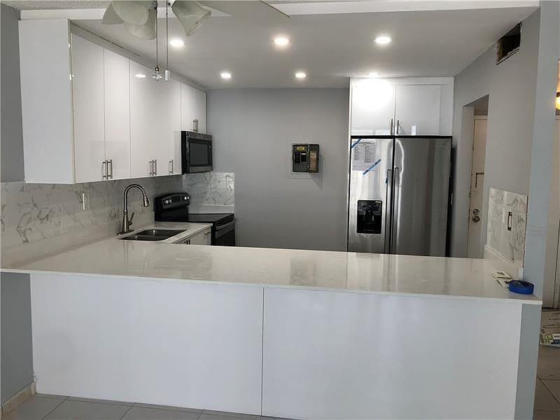 1st image of 16710 NE 9th Ave APT 307