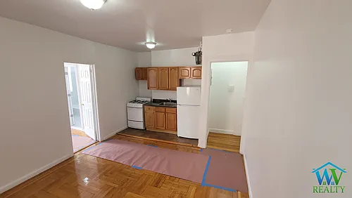 3230 Steuben Ave Photo 1