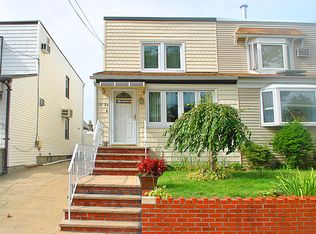3234 201st St, Bayside, NY 11361