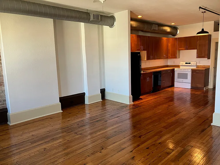 21 Biltmore Ave #203 — Photo 14