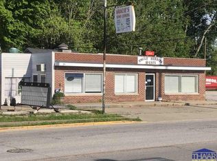 2460 Maple Ave, Terre Haute, IN 47804