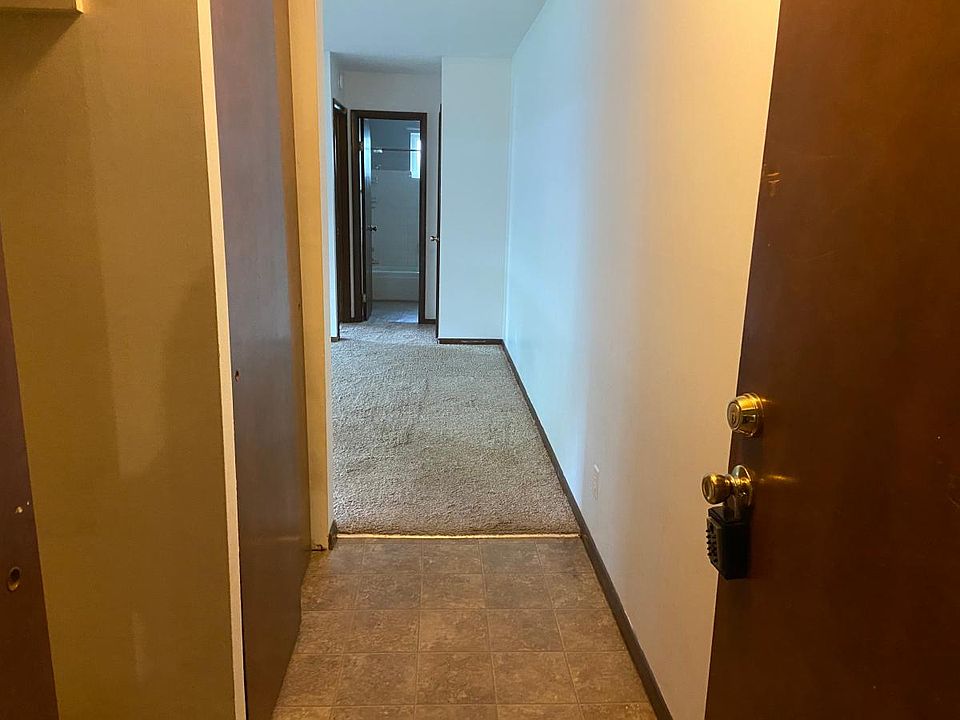 6425_7entry_05052021