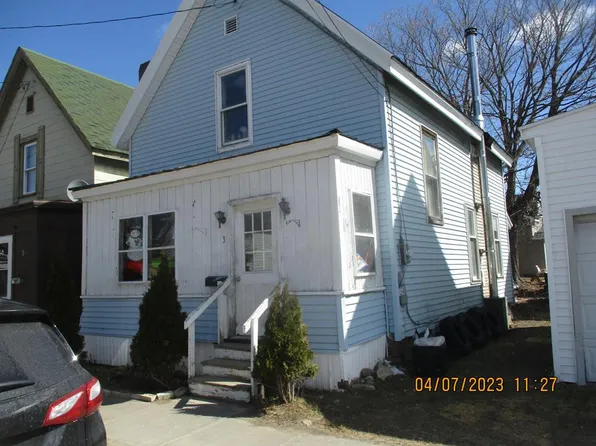 3 Edward St, Malone, NY 12953