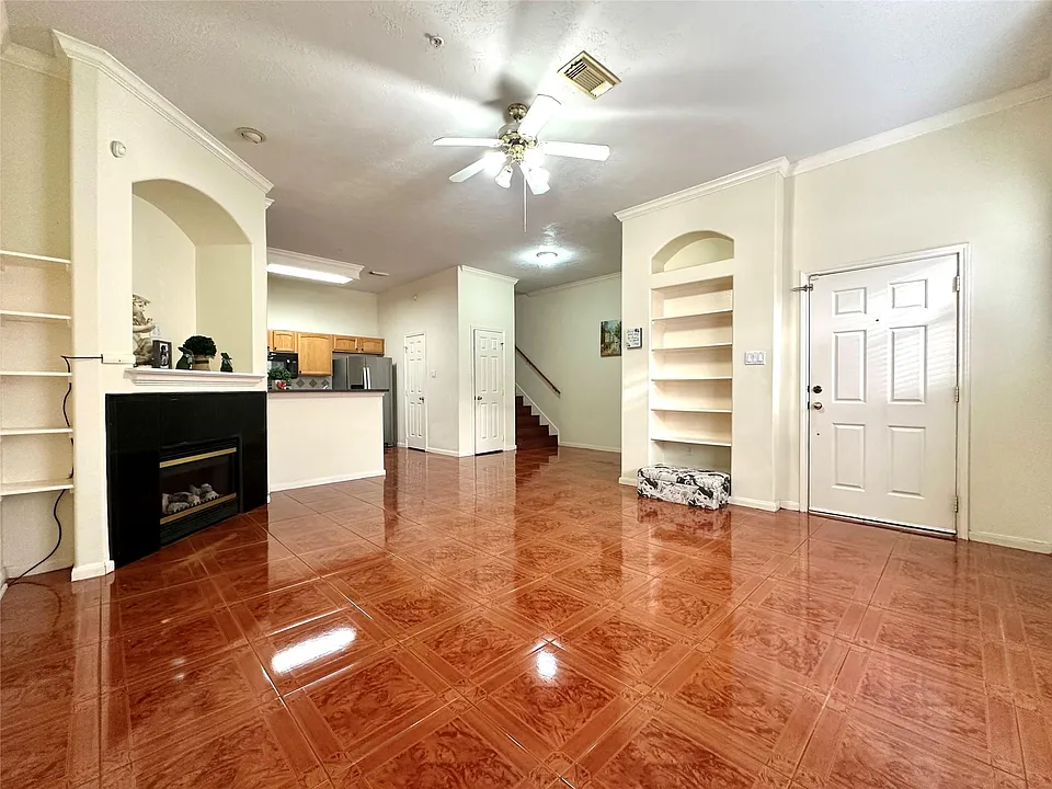 2710 Grants Lake Blvd #L7