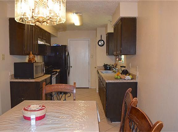 5th image of 13326 Myrna Ln