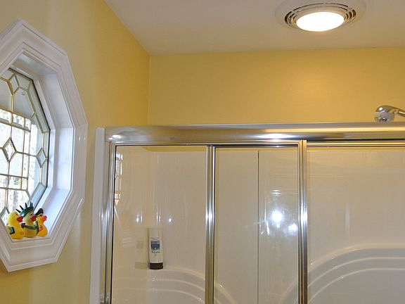 5th image of 214 Windstone Ct