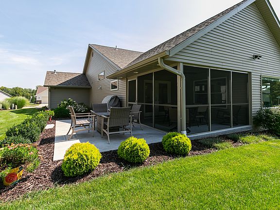 2nd image of 1111 33rd Avenue Cir