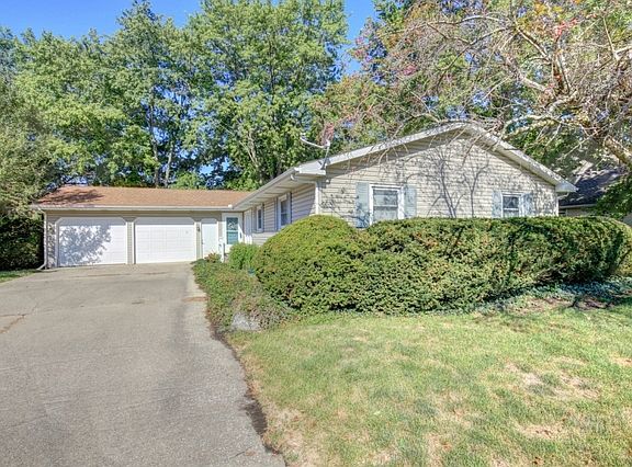 2nd image of 814 Robert Webb Dr