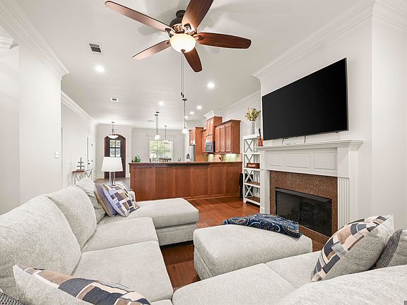 4th image of 9483 Wyndham Way